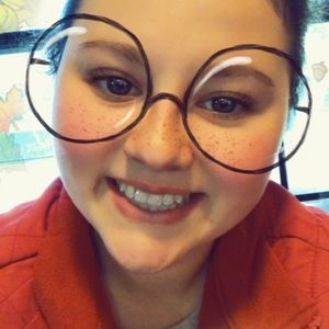 Meet your Posher, Jillian